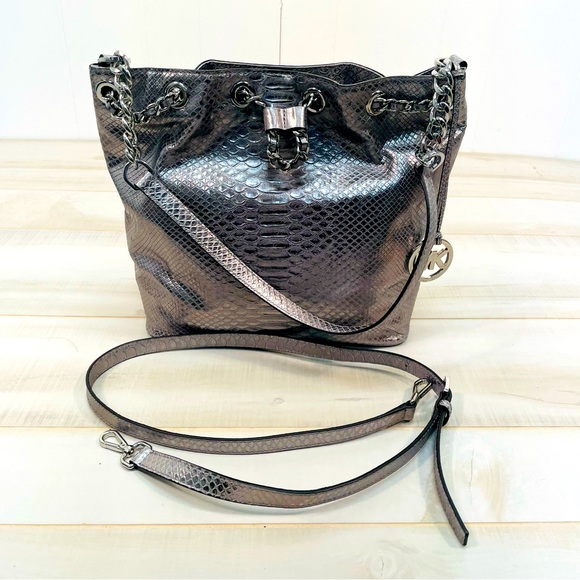 Michael Kors NWOT Frankie Silver Metallic Python Embossed Shoulder Crossbody Bag - Picture 8 of 8